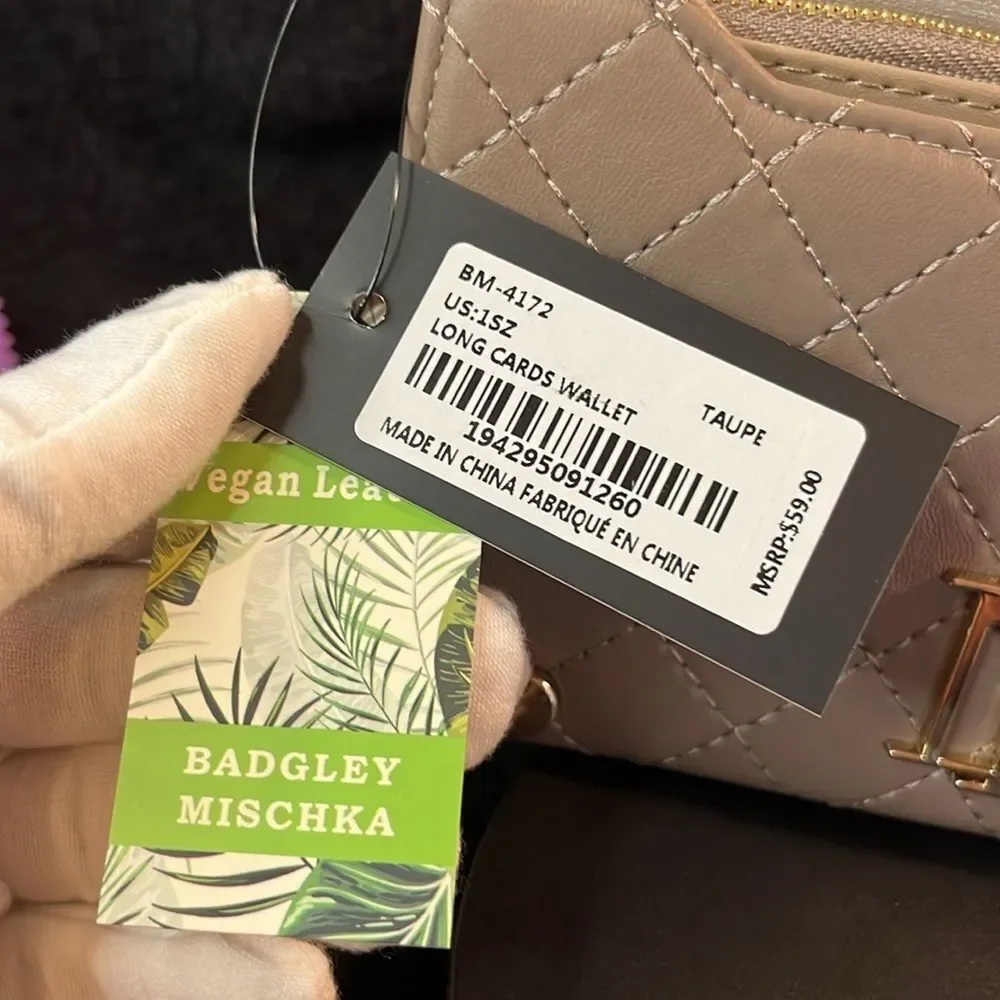 BADGLEY MISCHKA TAUPE LONG CARDS WALLET NWT
